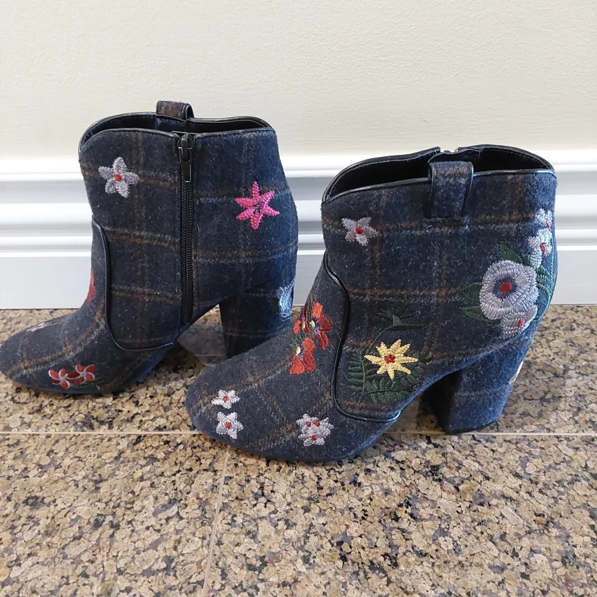 Indigo Road Floral Women's Ankle Booties Size 8 US image indicator(3)