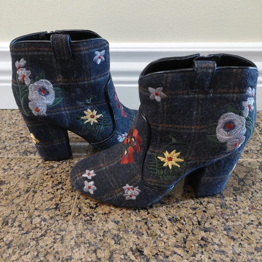 Indigo Road Floral Women's Ankle Booties Size 8 US image indicator(6)