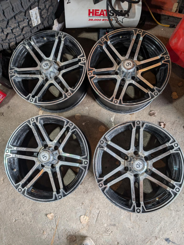Set of 4 17 inch Black and Silver Wheels