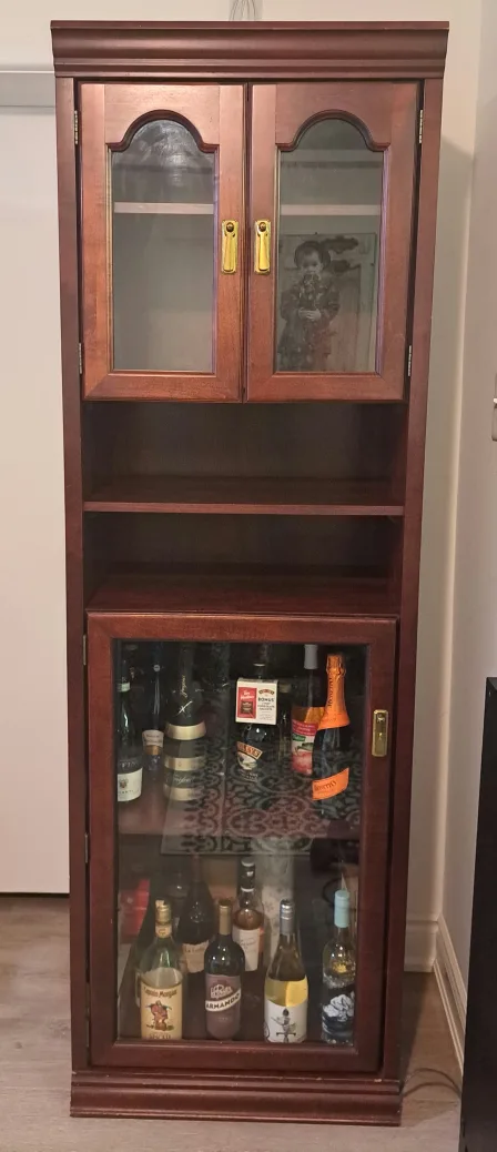 #FREECYCLE Solid Oak Cabinets with glass/lights image indicator(2)