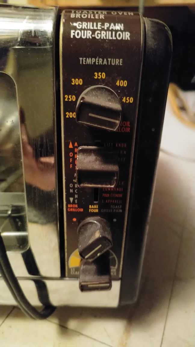 Toaster Oven Broiler image indicator(3)
