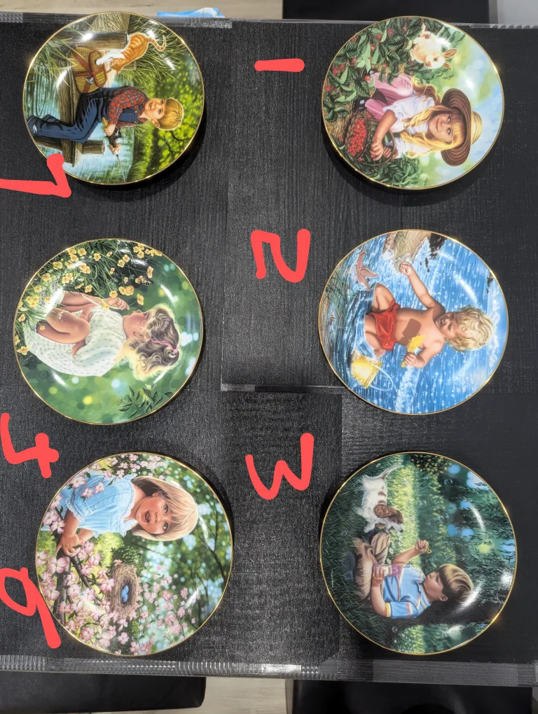 Treasured Days Collectible Plates image indicator(2)