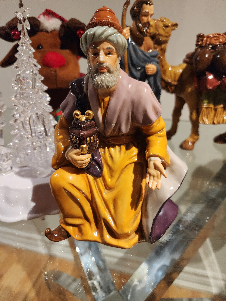🎄 Porcelain Nativity Set + Winter Items for Sale! 🎄 - photo 3