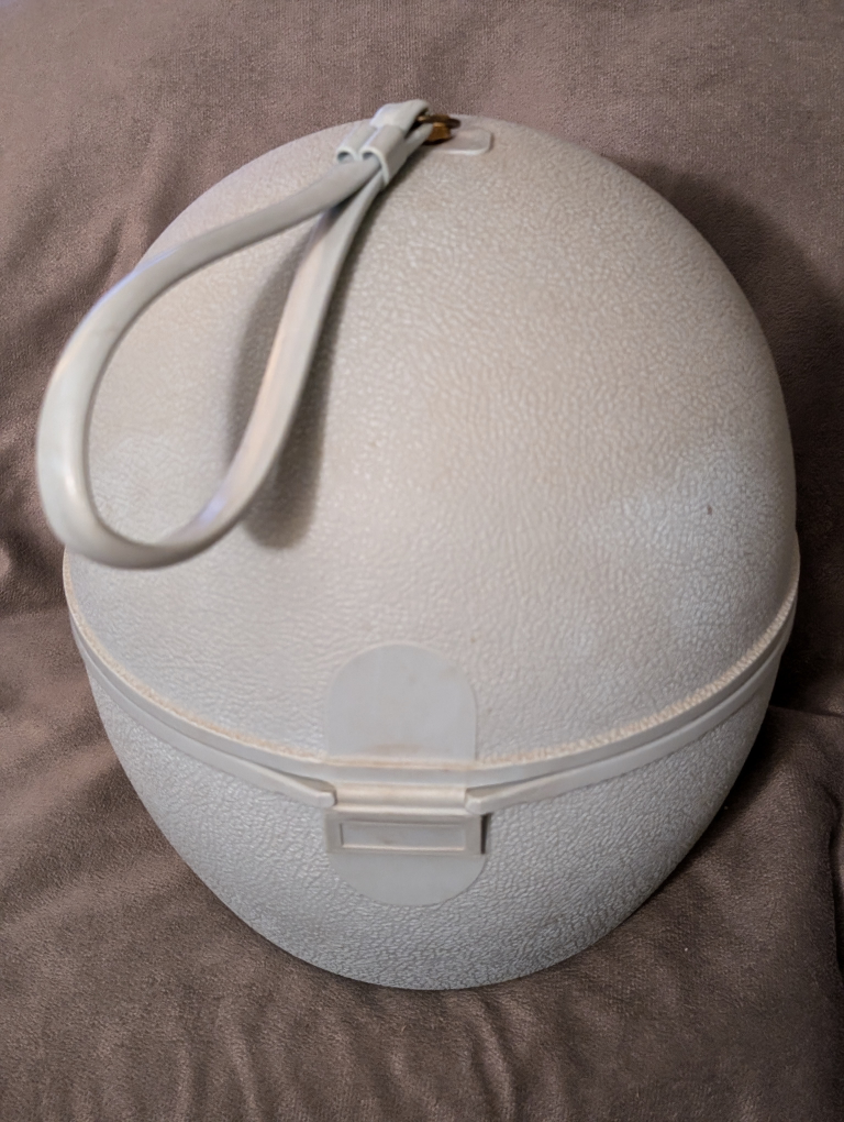 Vintage Wig Case - photo 4