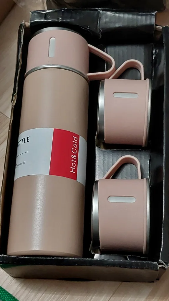 BNIB Steel Vacuum Bottle with 3 Cups - black & Pink colors avl 🧡 image indicator(3)