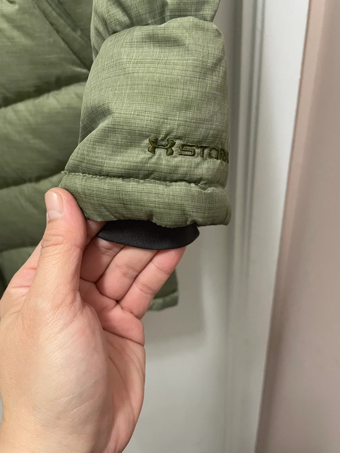 Under Armour Women's Green Down Jacket image indicator(6)