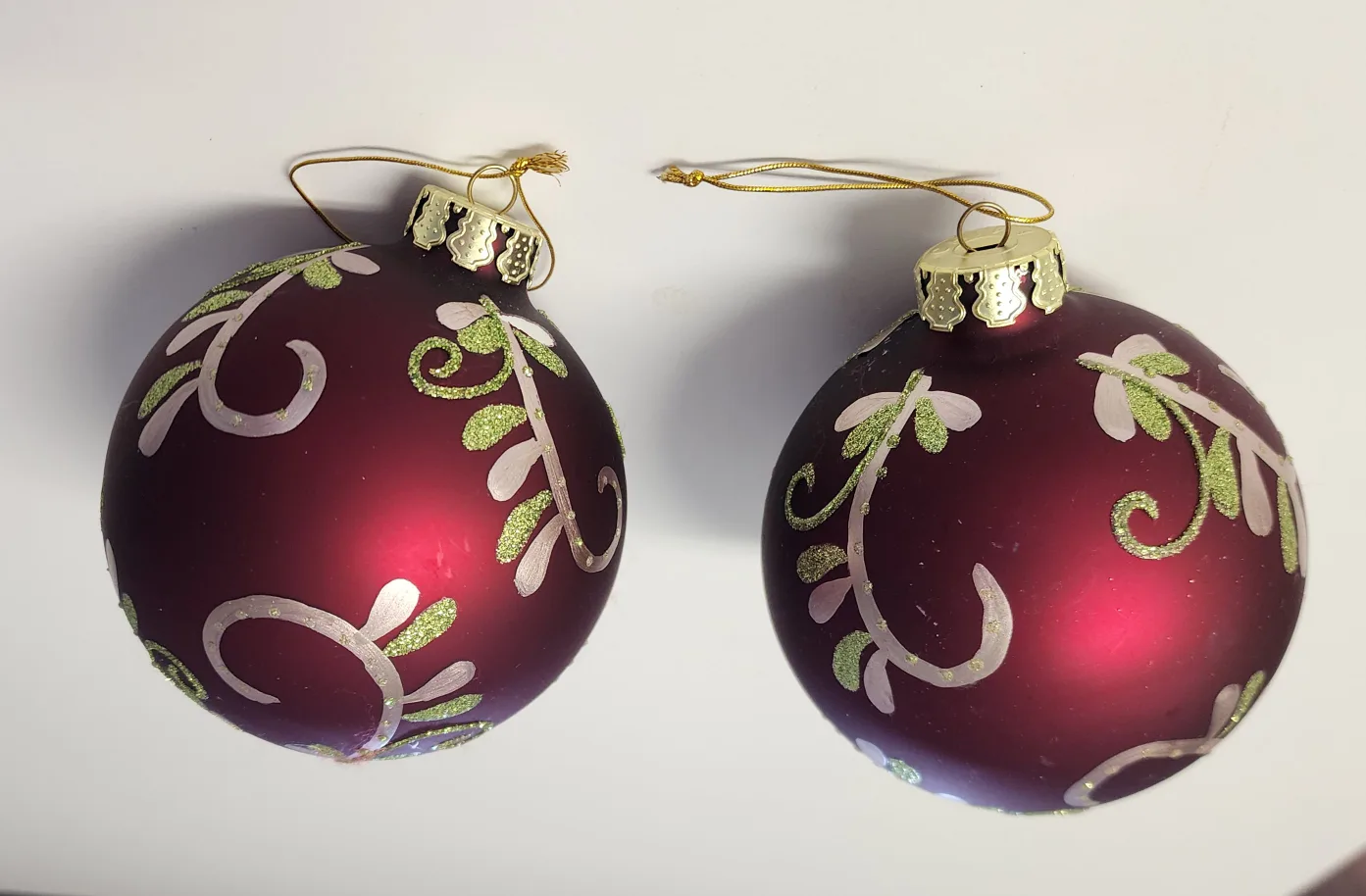 Set of 2 Vintage Red Christmas Ornaments - Large 4" image indicator(2)