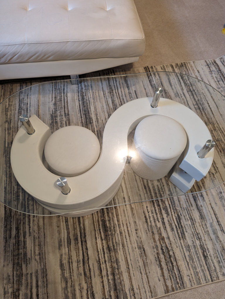 White Coffee Table with Two Ottomans - photo 2
