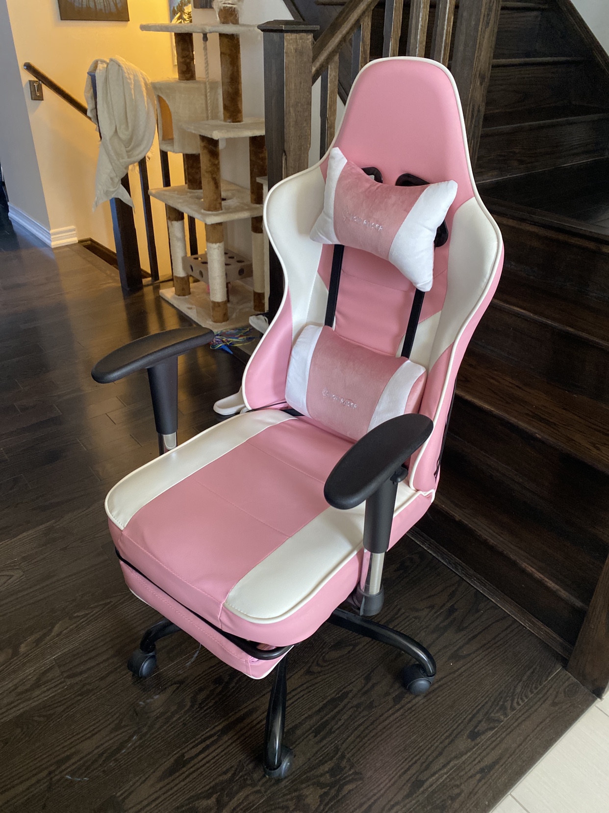 Pink Gaming Chair 🧡