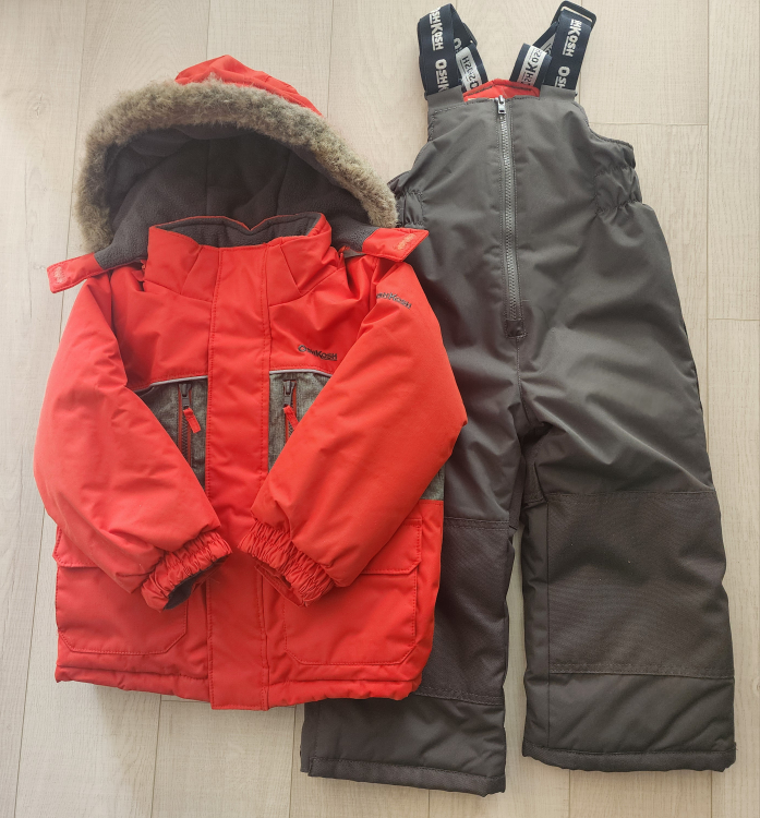 OshKosh winter 2-piece snowsuit Set 4T