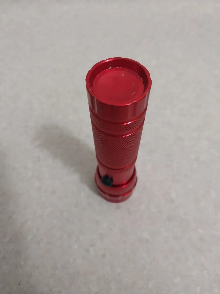 Red LED Flashlight image indicator(2)