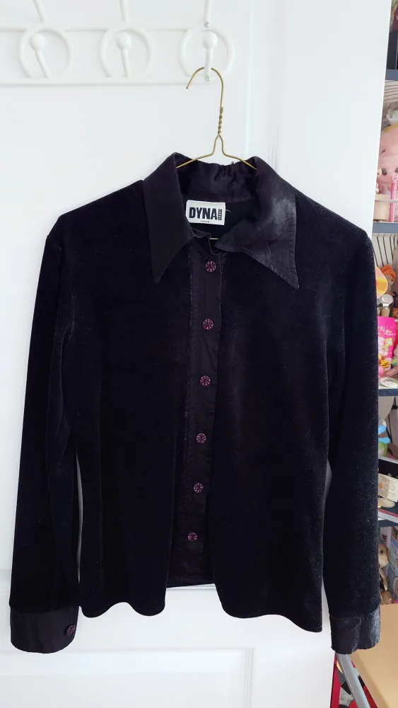 Women's Turquoise Cardigan Sweater & Black Velvet Shirt image indicator(4)