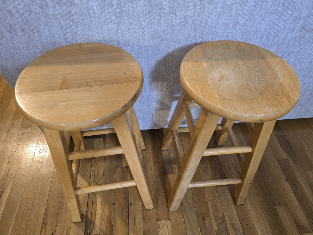 Set of 2 Wooden Stools - photo 2