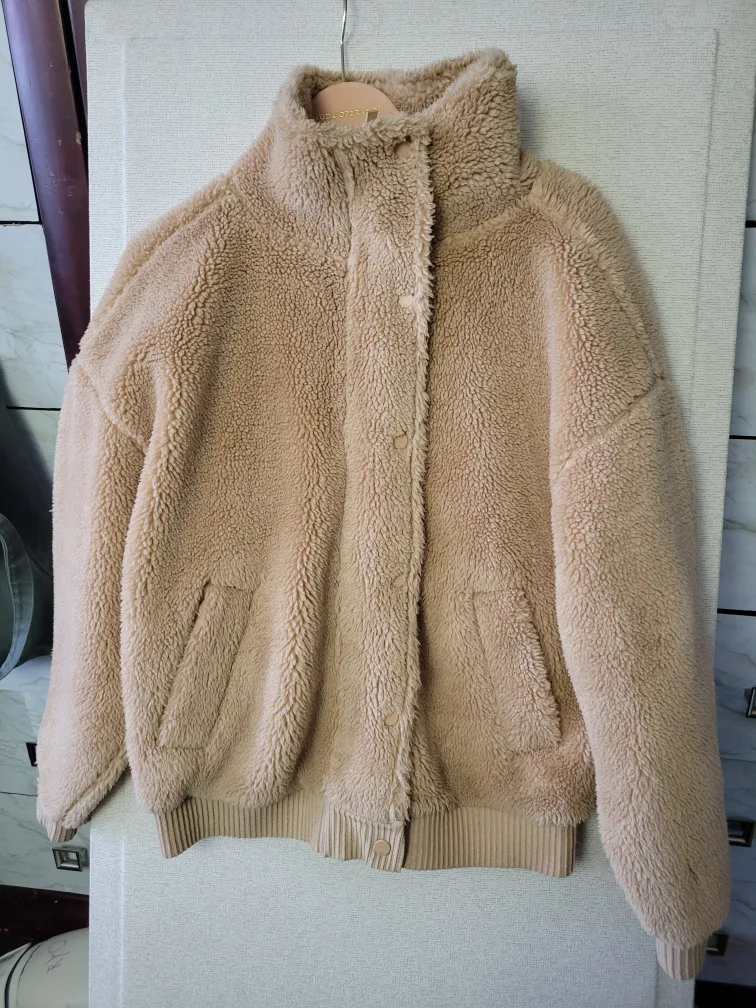 Alo Yoga Teddy Fleece Jacket image indicator(2)