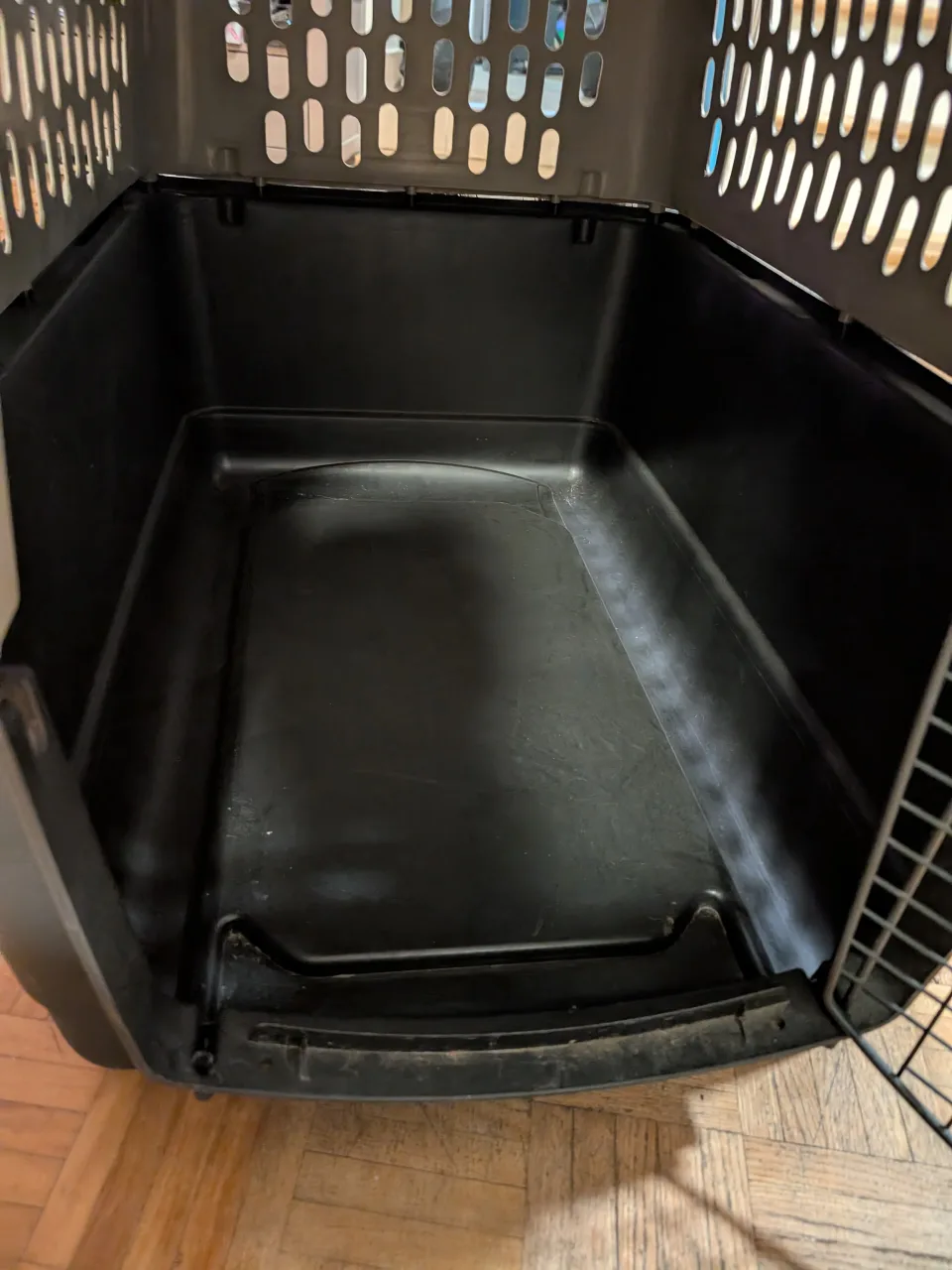 Top Paw Dog Crate travel crate 36" medium dog image indicator(4)