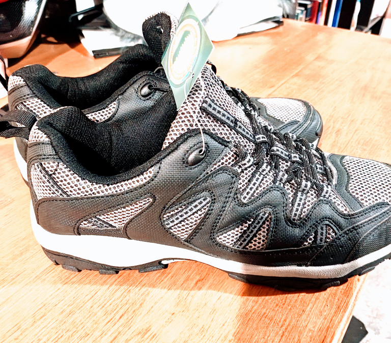 Men's Black & Grey Running Shoes
