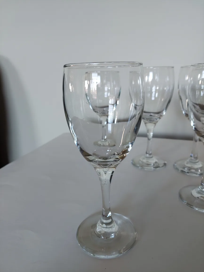 Crystal wine glasses set of 6 image indicator(2)