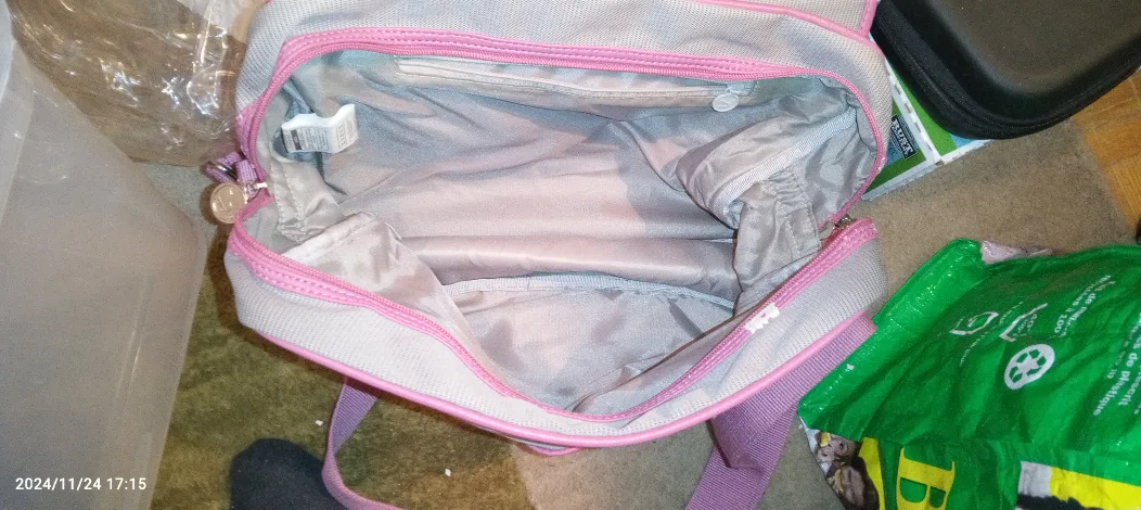 #freecycle-Puma Pink and Grey Travel Bag image indicator(3)