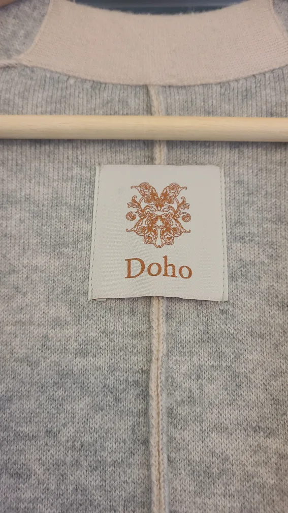 Wool Cashmere Cardigan with mink ur Trim image indicator(2)