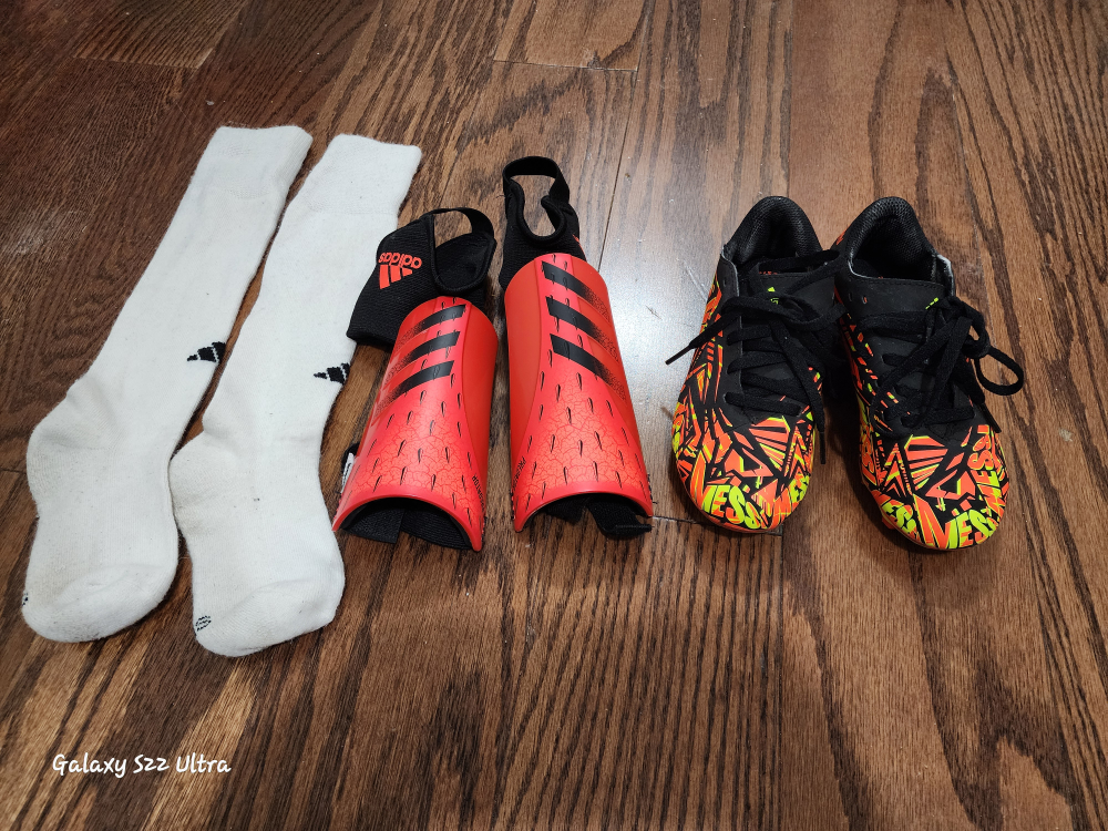Adidas Kids Soccer Set - Size 12K US - photo 2