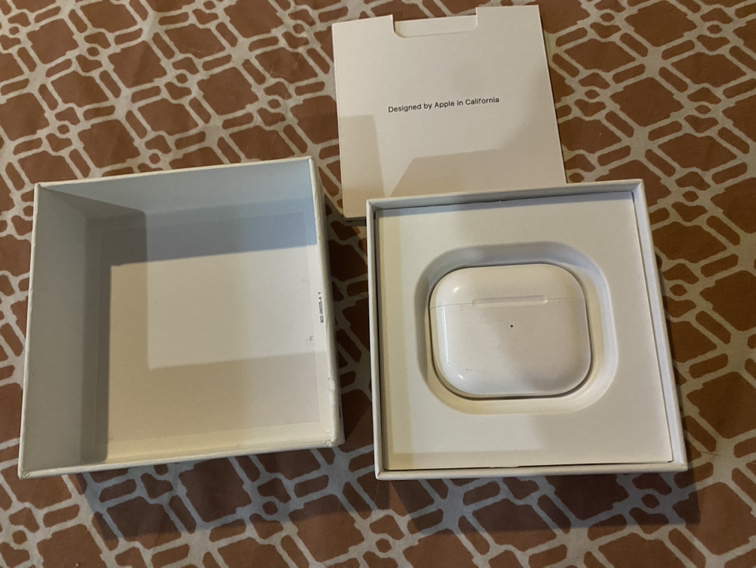 Apple Airpods 3rd Gen - photo 2