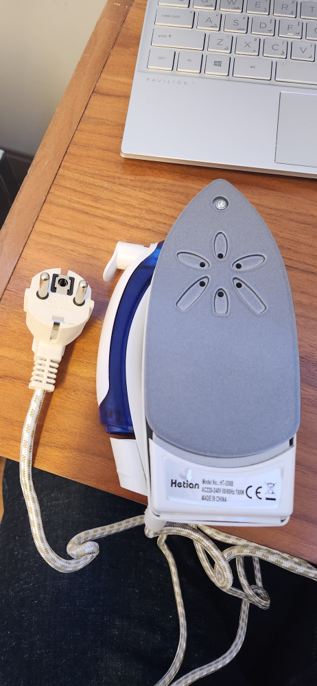 Hetian Travel Steam Iron - photo 3