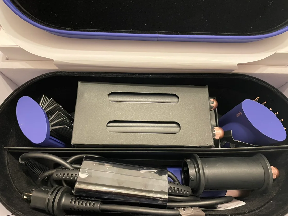 Dyson air wrap long image indicator(7)