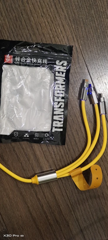 3-in-1 Charging Cable - photo 3
