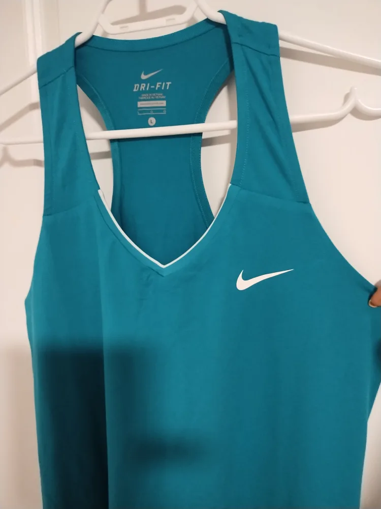 Dress Nike image indicator(2)