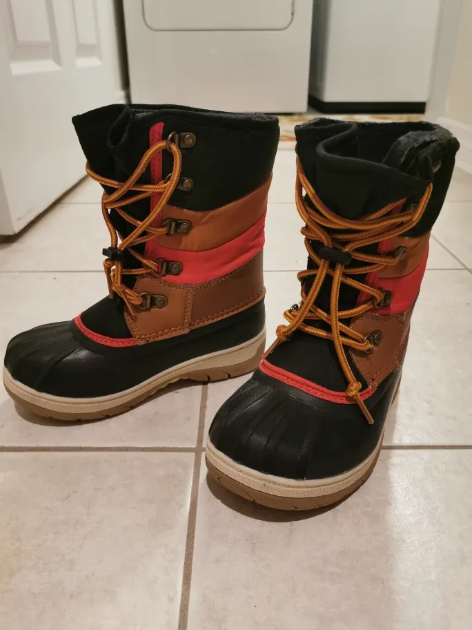 New Acton Kids Winter Boots - Extreme Cold Weather Play image indicator(5)