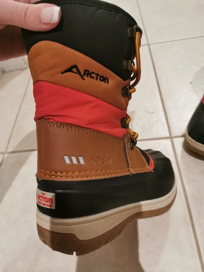 New Acton Kids Winter Boots - Extreme Cold Weather Play image indicator(2)