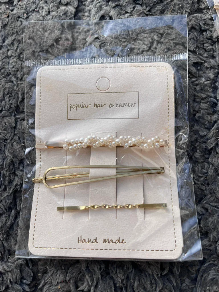 Pearl Hair Clips image indicator(3)