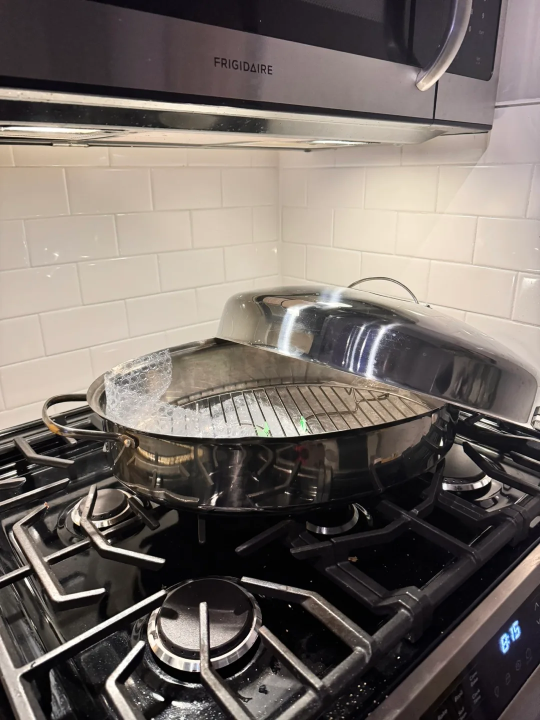 Stainless Steel Roaster with Lid and Rack image indicator(2)