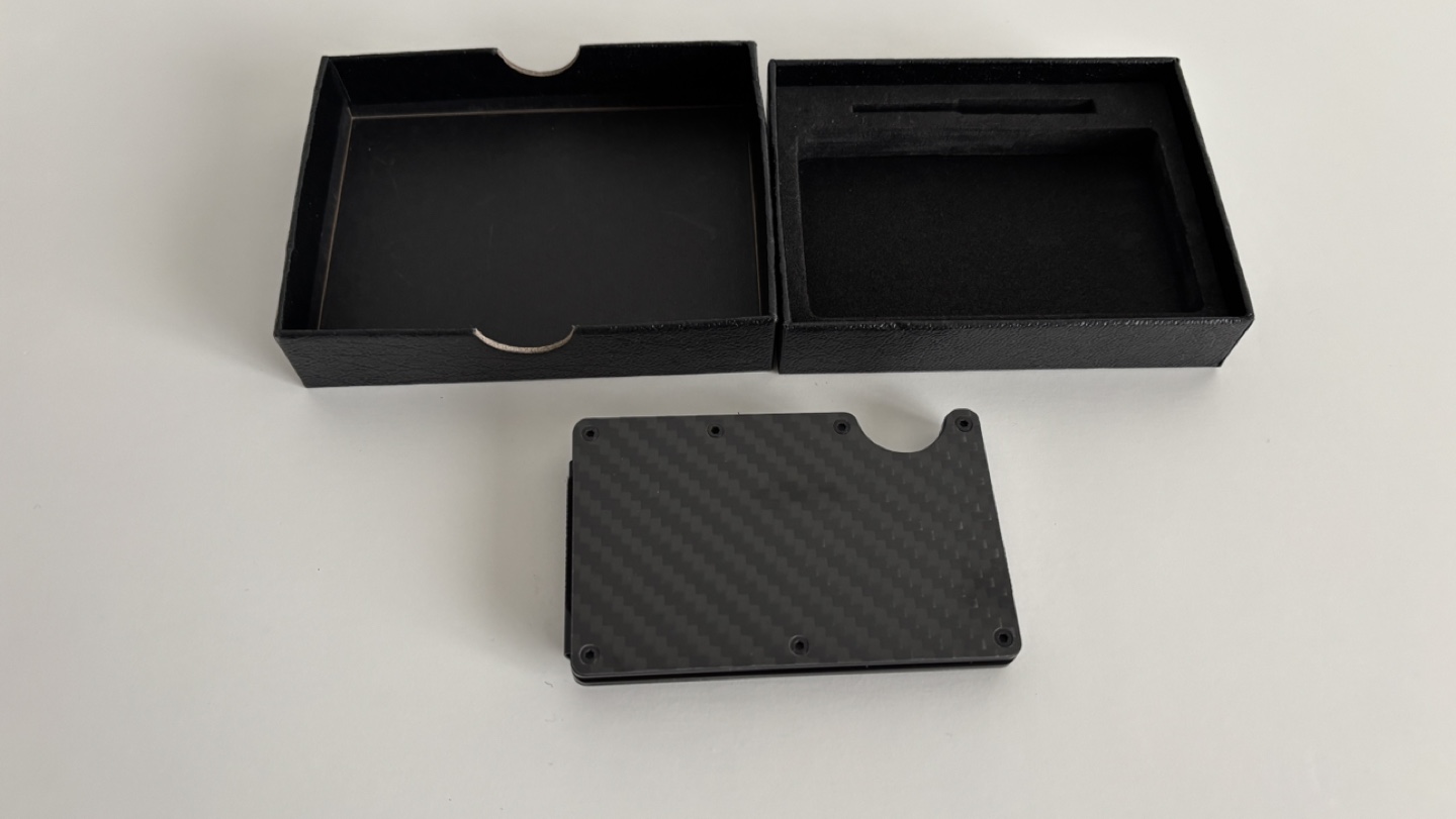 ARW Carbon Fibre Minimalist Wallet - photo 3