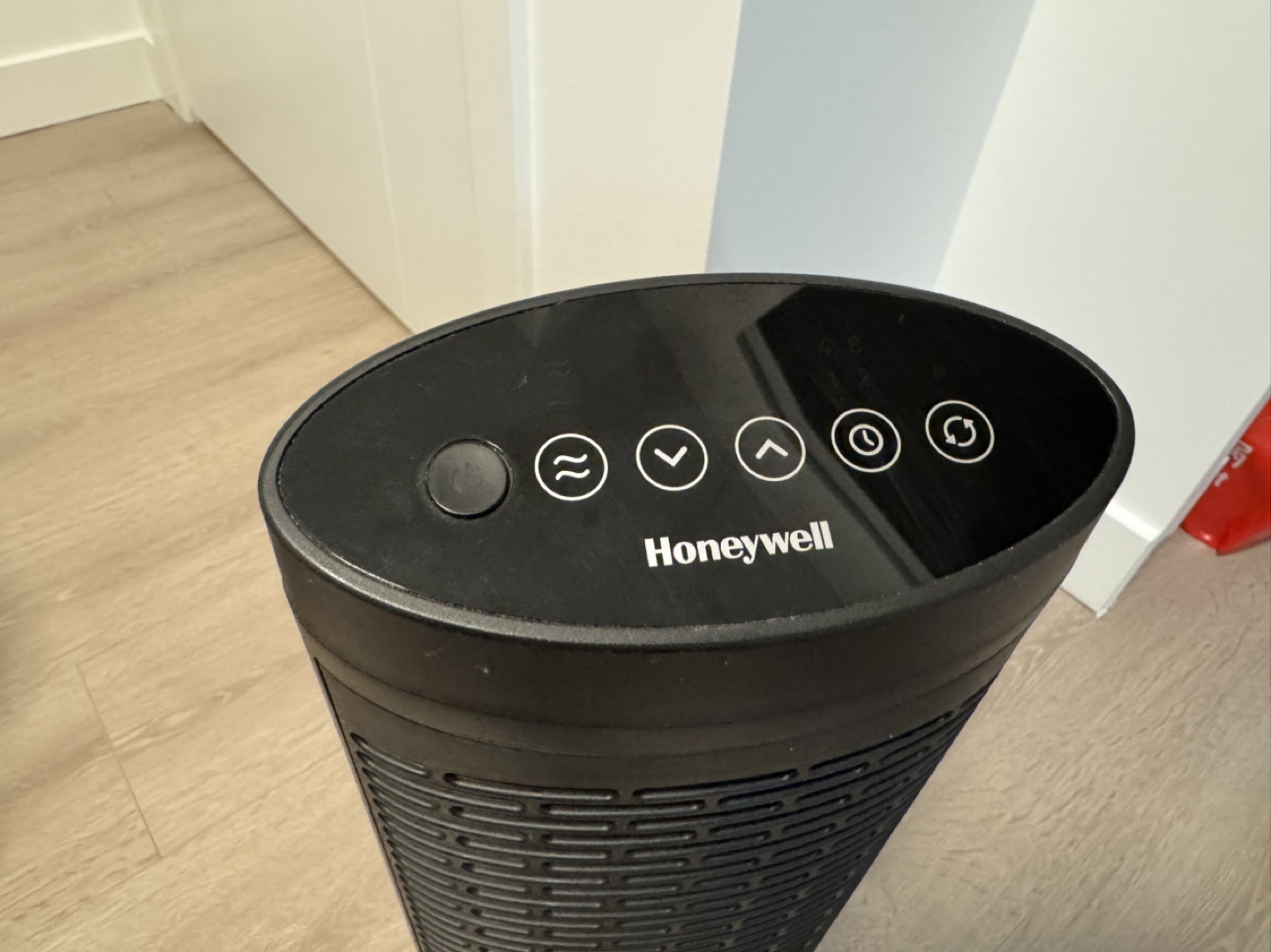Honeywell Ceramic Tower Heater 1500w - photo 3