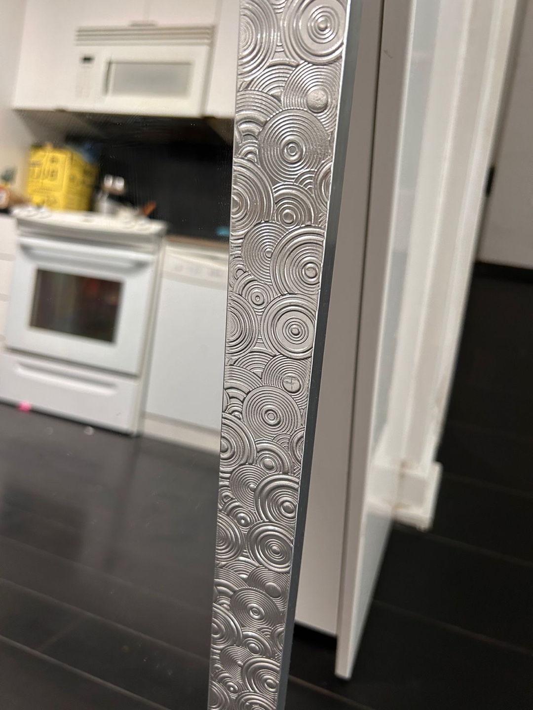 Full-length mirror with decorative frame - photo 2