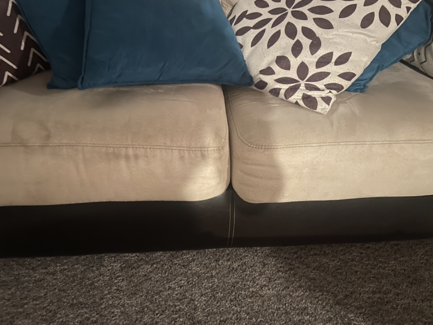 Loveseat and recliner - photo 2