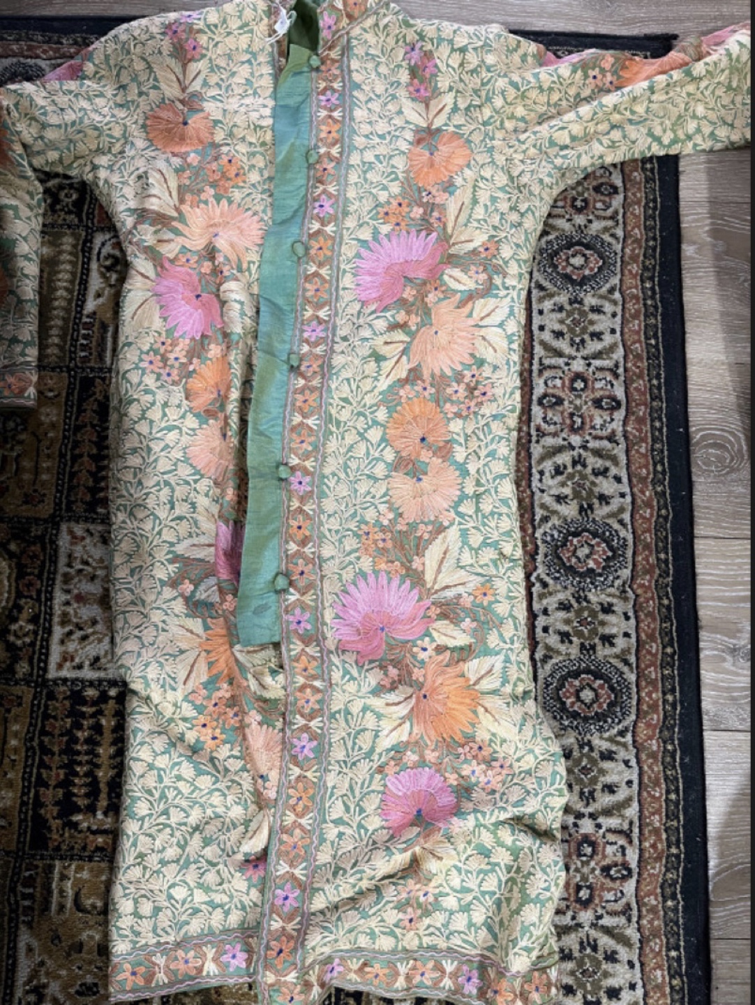 Vintage Floral Embroidered Robe