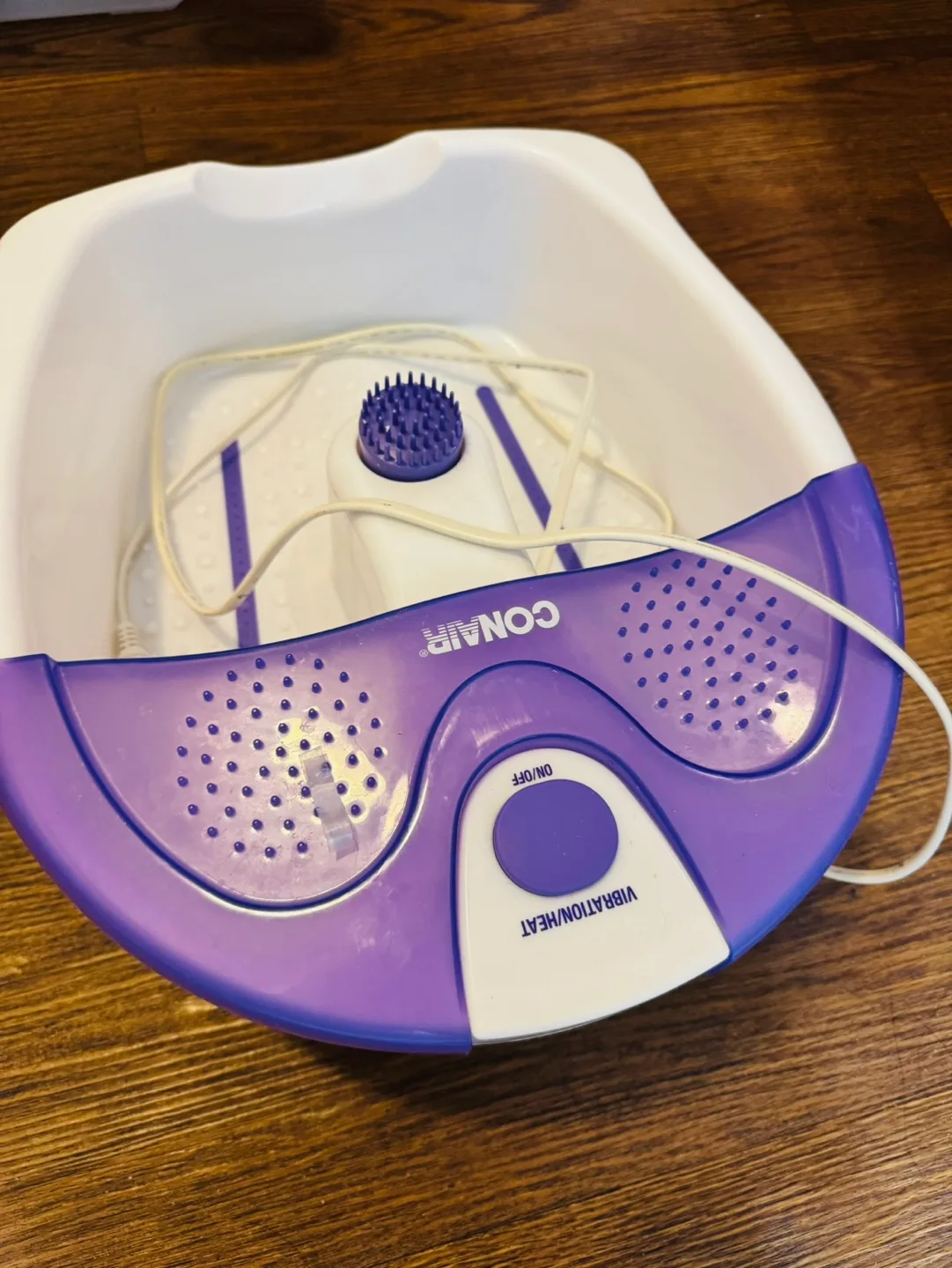 Conair Foot Spa with Vibration and Heat image indicator(2)