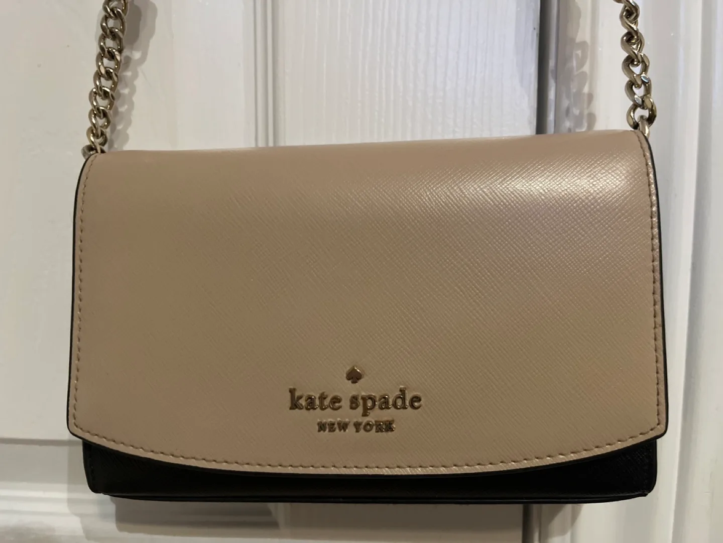 Kate Spade New York Crossbody Wallet image indicator(2)