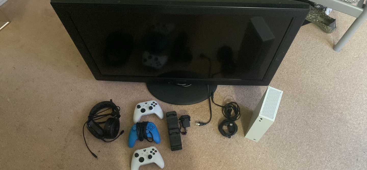 Xbox Series S Bundle