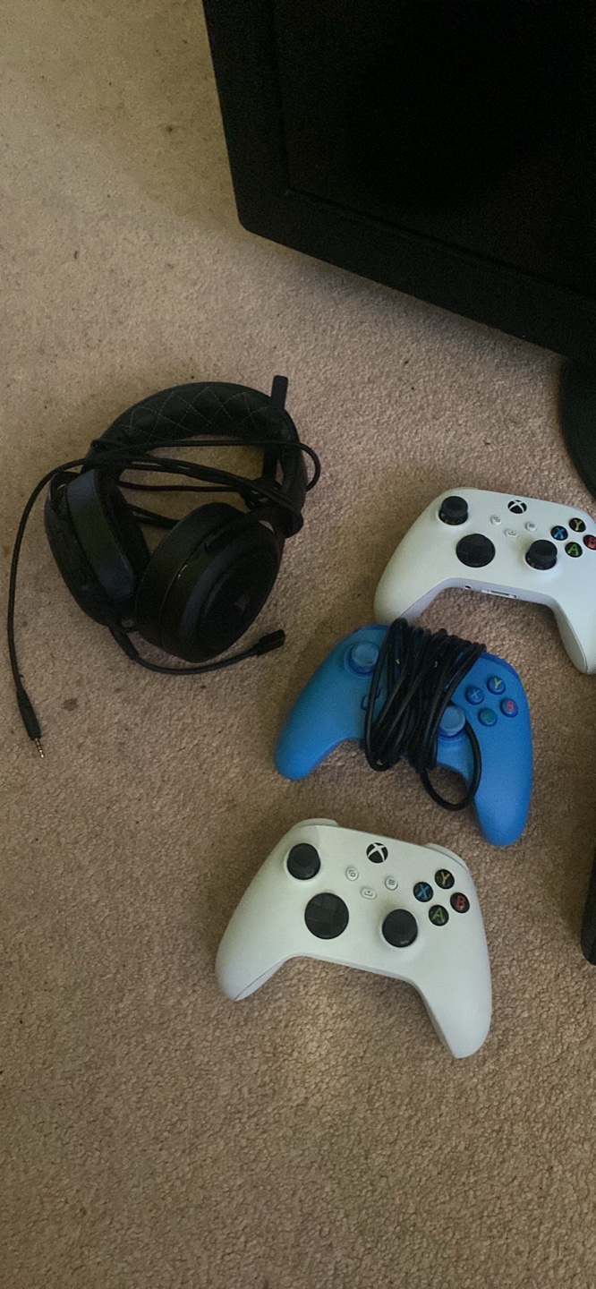 Xbox Series S Bundle - photo 4