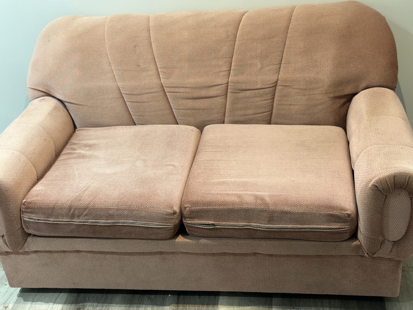 Pink Couch free - photo 2