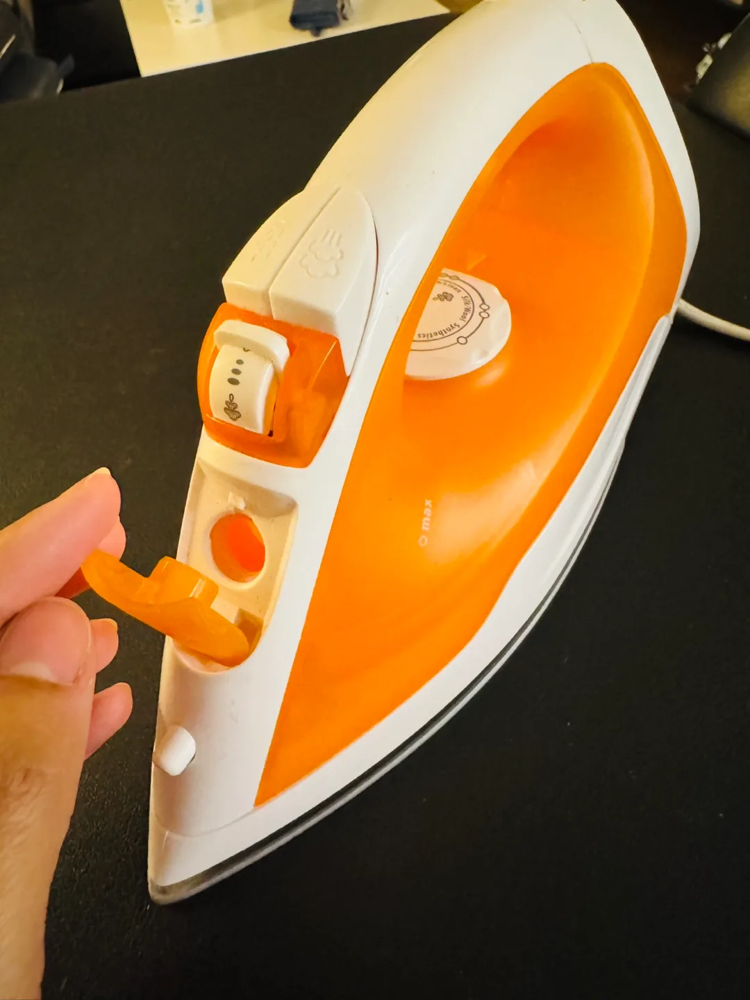 Lightweight steam iron image indicator(4)