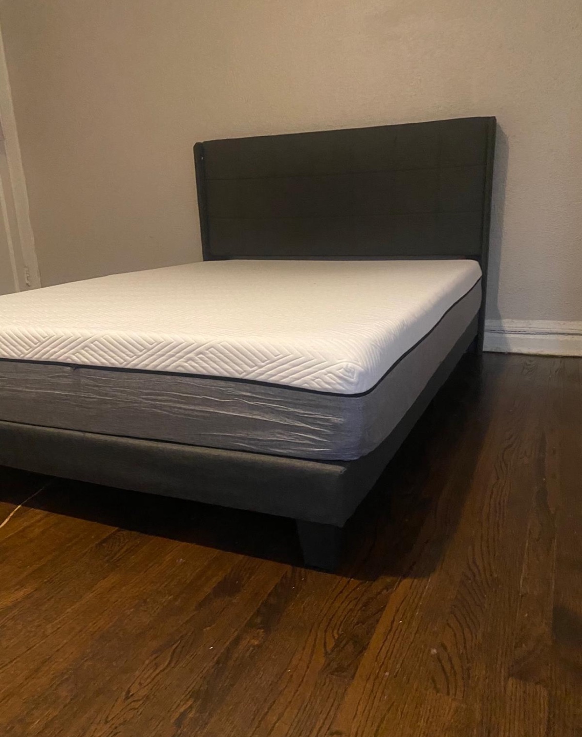 Queen Size Mattress - photo 2