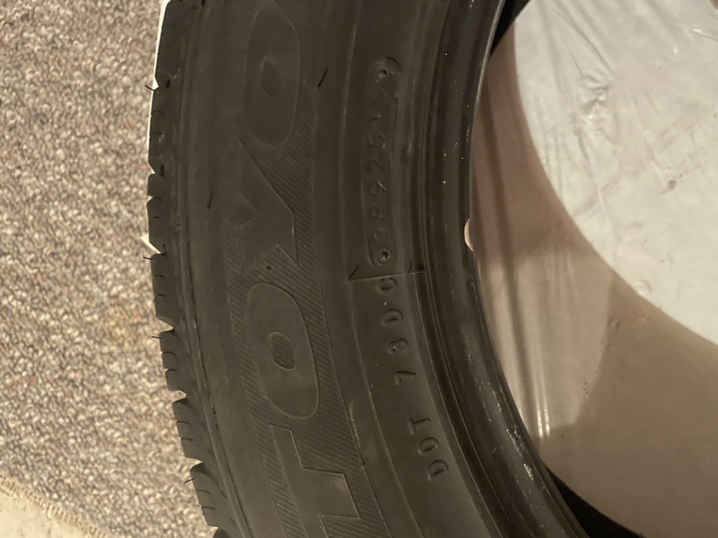 Toyo Winter Tires 235/ 18” - photo 3