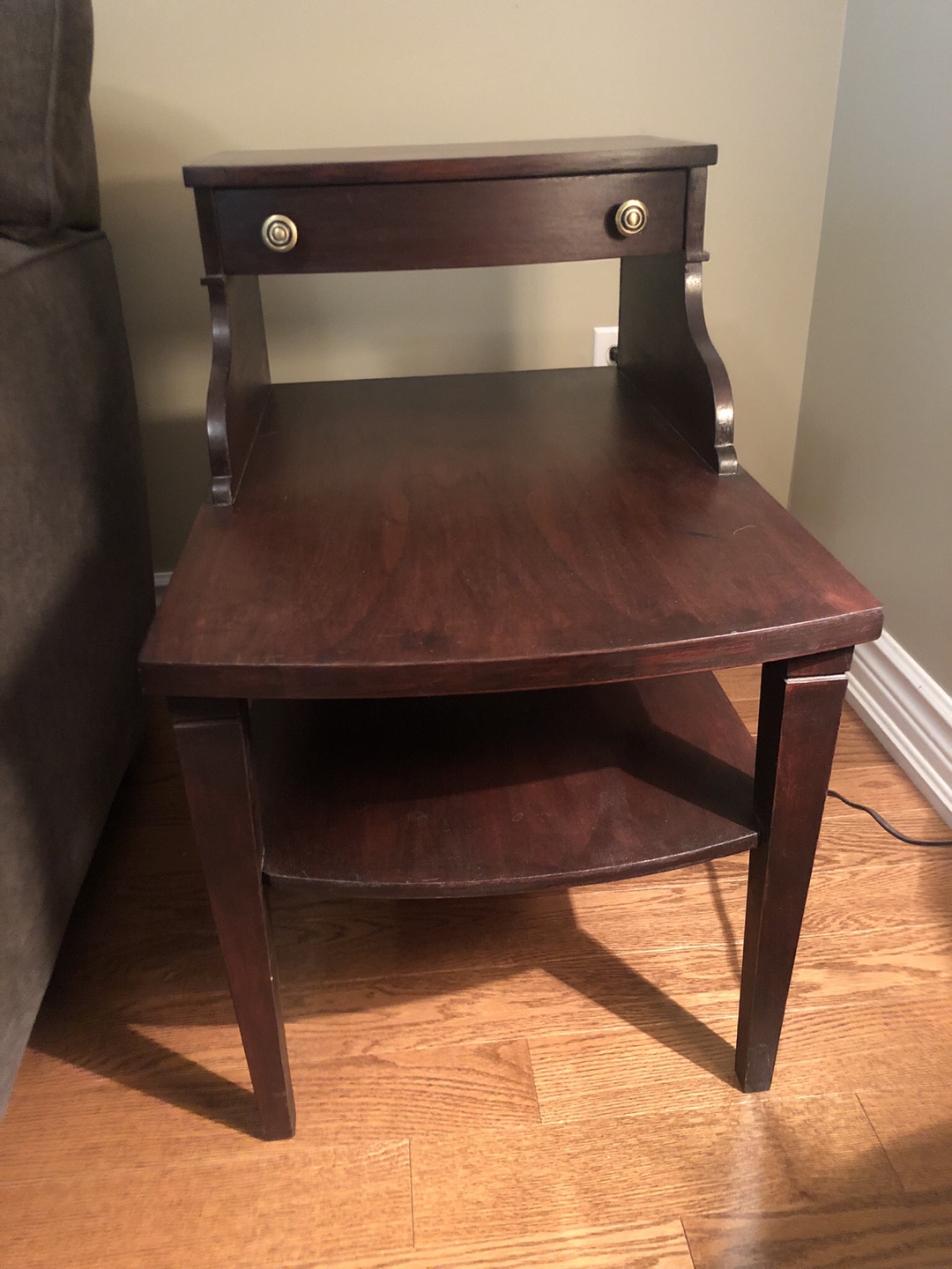 End table - photo 3