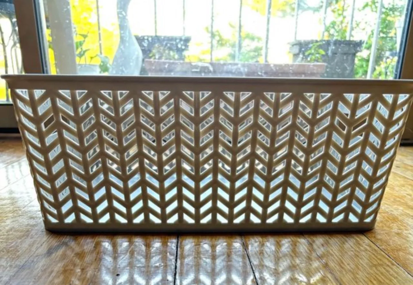 Basketweave Plastic Storage Basket image indicator(3)