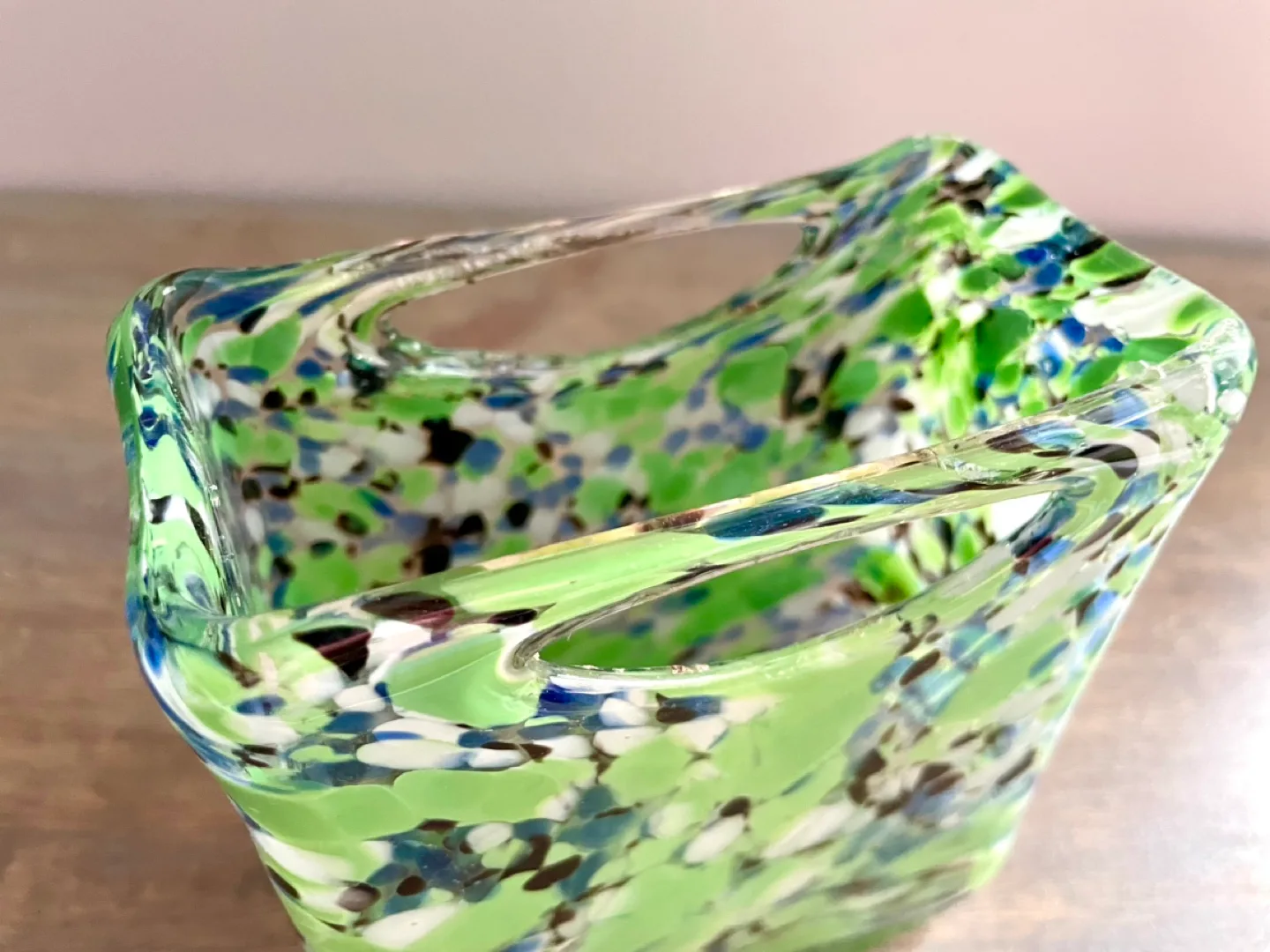 5” Art Glass Shopping Bag Vase image indicator(5)