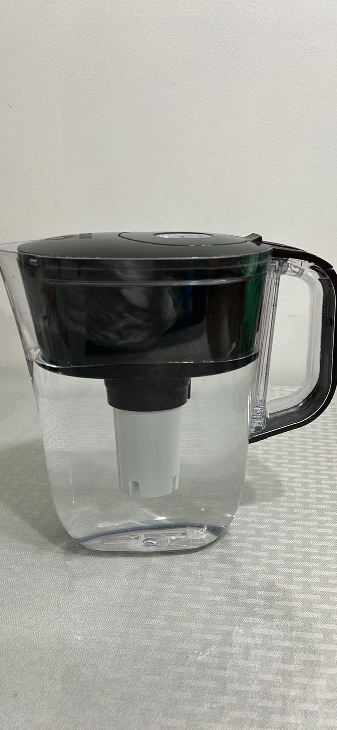 Water filter pitcher